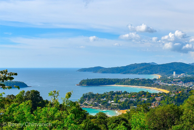 https://upload.wikimedia.org/wikipedia/commons/thumb/6/60/Phuket_Aerial.jpg/1280px-Phuket_Aerial.jpg