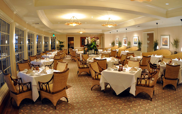  .    - https://upload.wikimedia.org/wikipedia/commons/thumb/1/1f/Balboa_Bay_Club_9_Photo_D_Ramey_Logan.jpg/1920px-Balboa_Bay_Club_9_Photo_D_Ramey_Logan.jpg