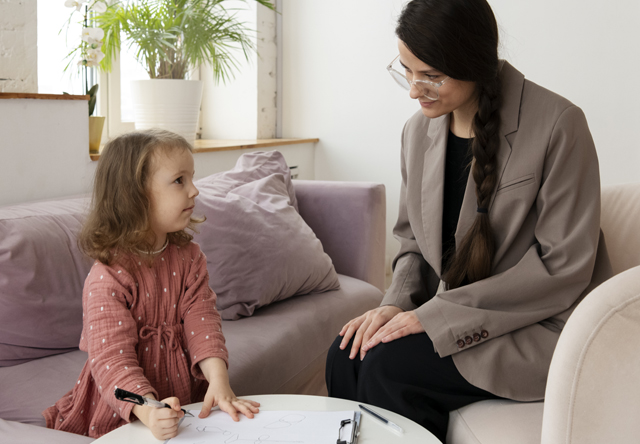 https://ru.freepik.com/free-photo/child-doing-therapy-session-with-psychologist_23440473.htm#fromView=search&page=1&position=43&uuid=db6614d2-d906-45d4-b03e-471cb397d013&query=%D0%B4%D0%B5%D1%82%D1%81%D0%BA%D0%B8%D0%B9+%D0%BF%D1%81%D0%B8%D1%85%D0%BE%D0%BB%D0%BE%D0%B3