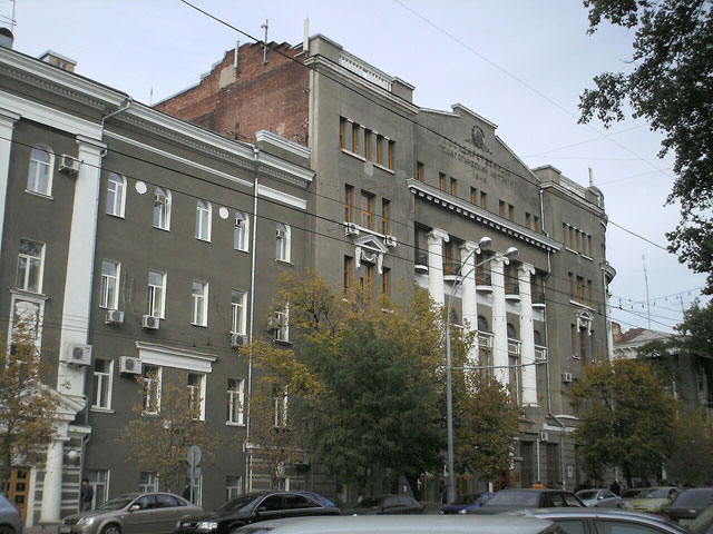    - https://upload.wikimedia.org/wikipedia/commons/thumb/f/f8/.JPG/800px-.JPG
